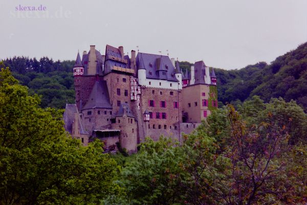 PIC_0210
1990_radtour_rotter-see-mosel; Burg Eltz
