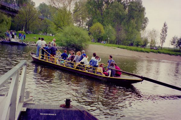 PIC_0199_troisdorf_siegfaehre-radtour-ursel-u-x
1995 ?
