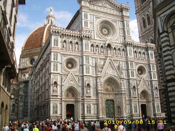 Italien - Florenz - Dom - Touristenandrang 
2010 [DSCI0190] 
