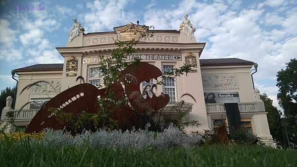 2018 - Austria, Klagenfurt - Stadt-Theater mit Lindwurm-Skulptur
Schlüsselwörter: Austria;2018